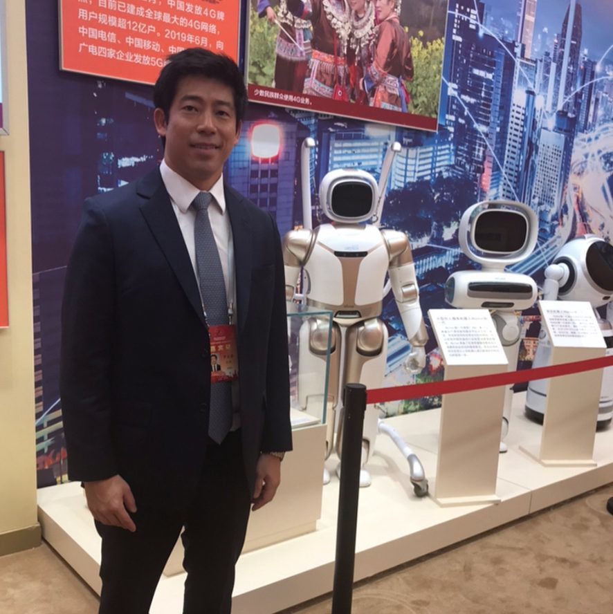 Thomas Law visita a exibição criada especialmente para o 70º aniversário de Fundação da República Popular da China