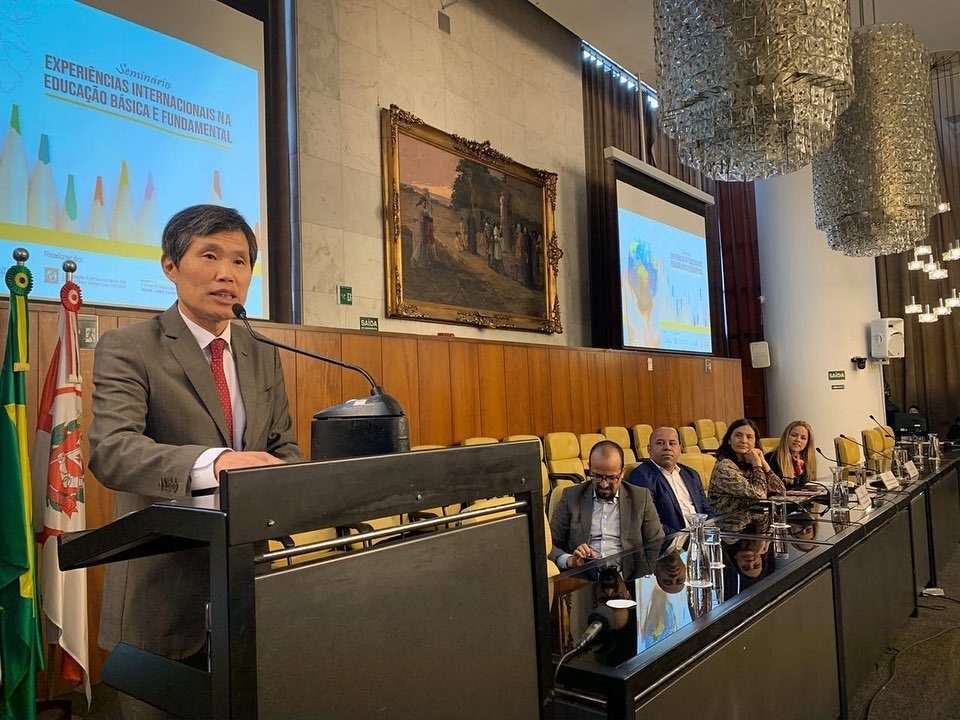 O cônsul-geral da Coreia do Sul, Hak You Kim